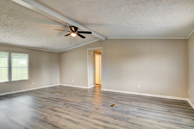 Building Photo - 3351 Appletree Ct