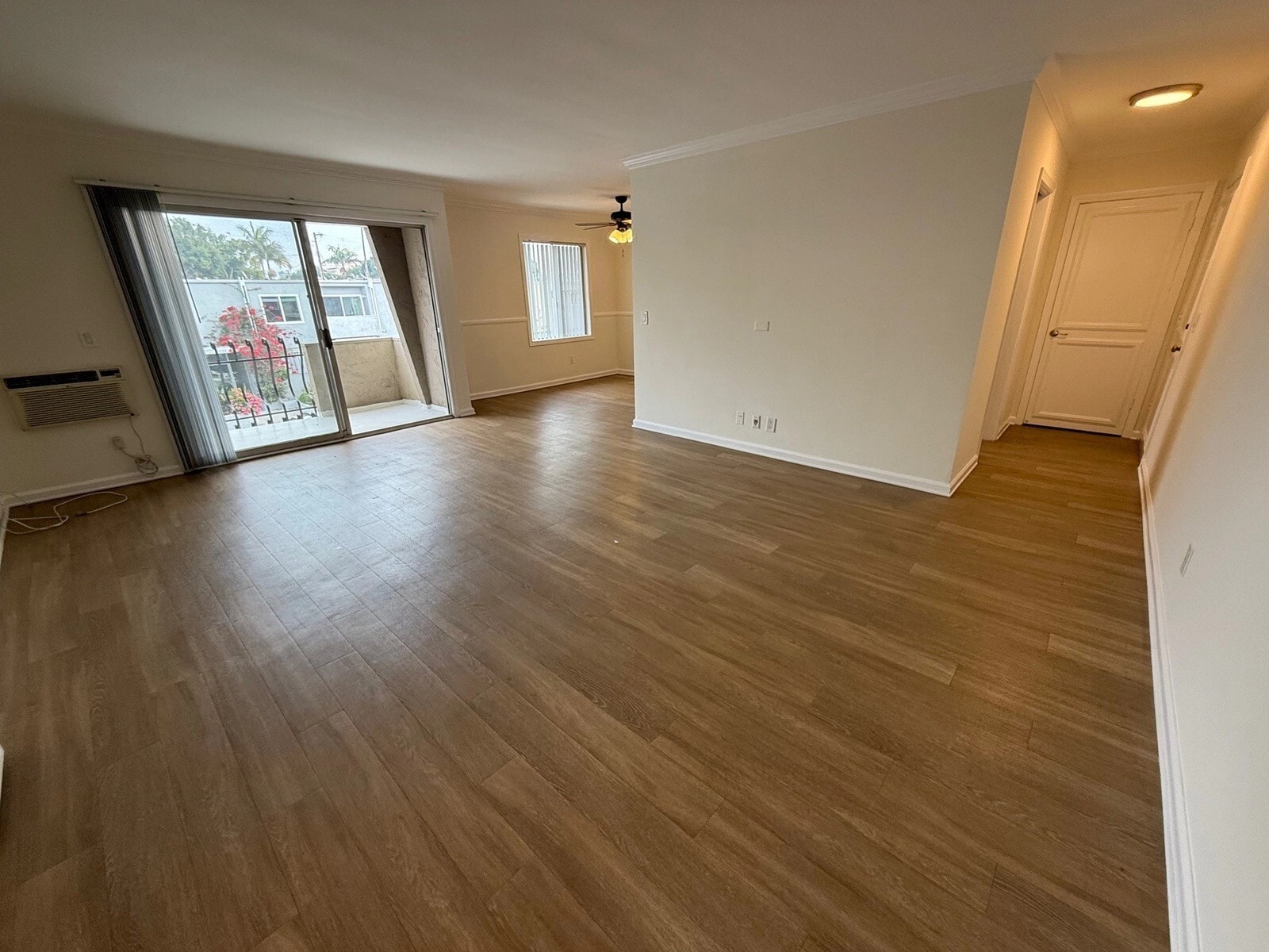 Building Photo - 1631 Barry Ave