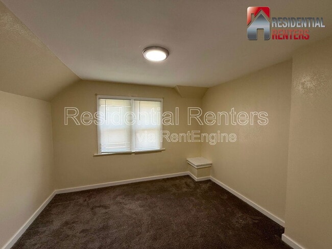 Building Photo - 3204 N 24th St