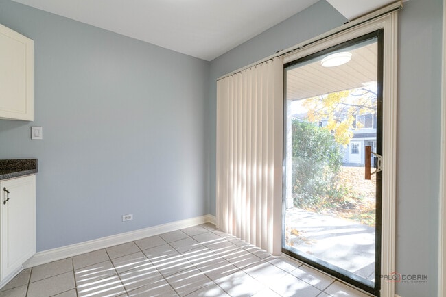 Building Photo - 365 Jefferson Ct