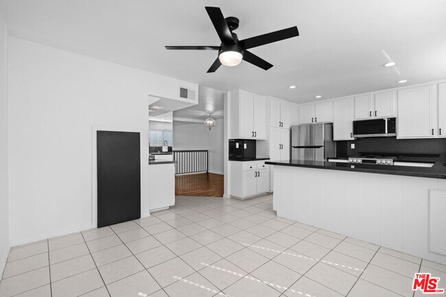 Building Photo - 6225 Shoup Ave