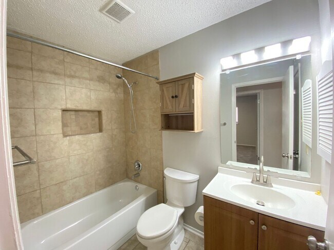 Building Photo - 7146 Spring Grove Dr