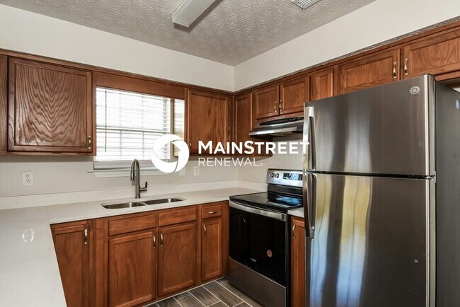 Building Photo - 3 Bedroom Pet-Friendly Home in SHARPSBURG,...