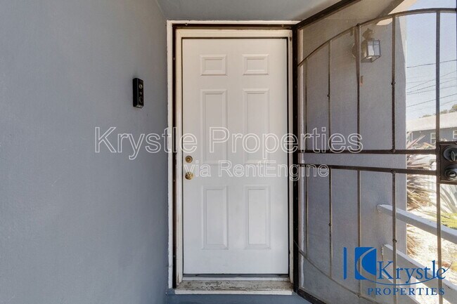 Building Photo - 2139 El Dorado St