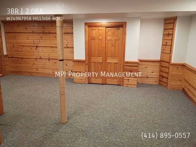 Building Photo - W249N7958 Hillside Rd