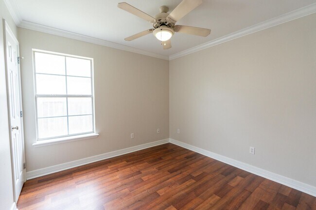 Building Photo - 369 Gaston Ln