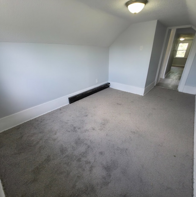 Building Photo - 3625 E 153rd St