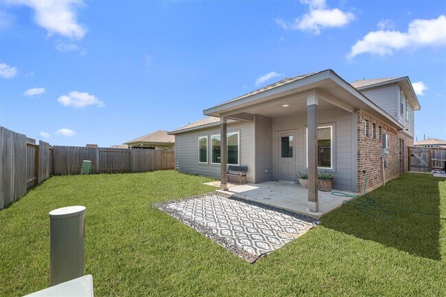 Building Photo - 10511 Kings River Dr