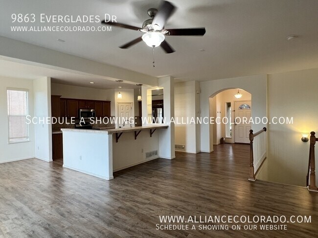 Building Photo - 9863 Everglades Dr
