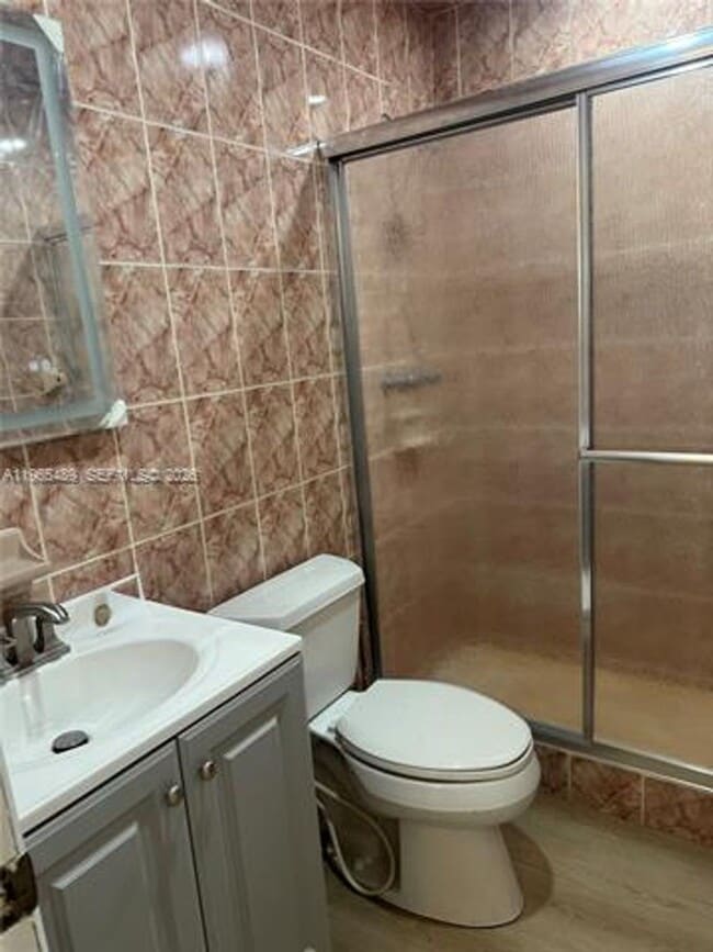 Building Photo - 344 SW 80th Ave