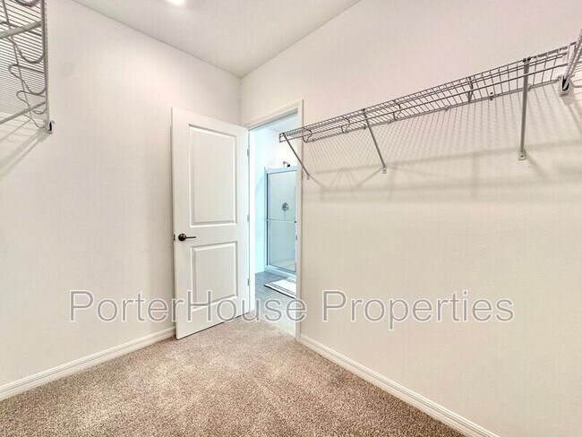 Building Photo - 4847 Sunflower St