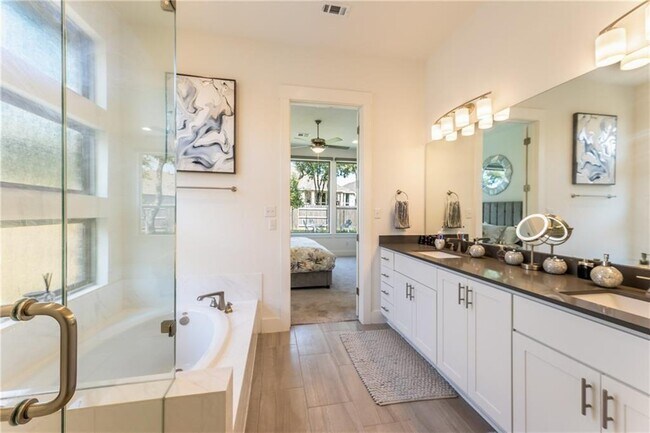 Building Photo - 718 Whitetail Dr