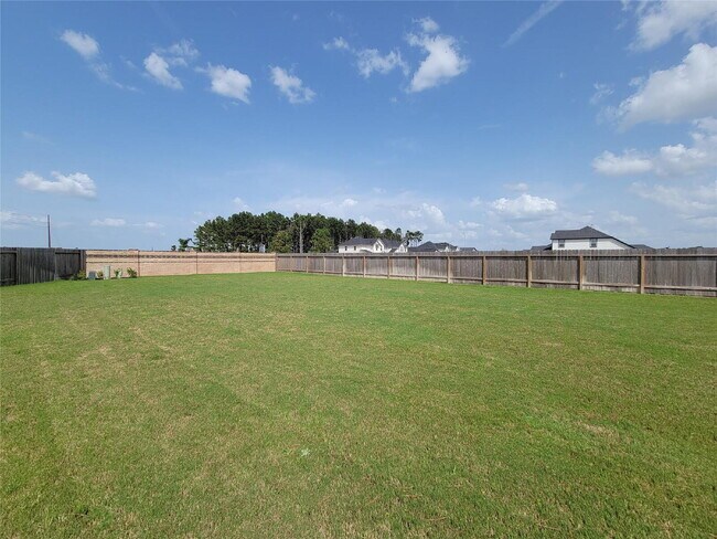 Building Photo - "Charming 4-Bed Retreat on Primrose Myrtle Ln, Cypress - Spacious Living with 2.5 Baths!"