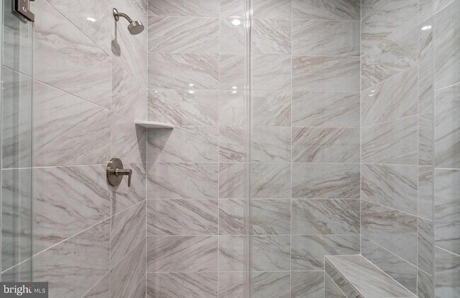 Building Photo - 43298 Farringdon Sq