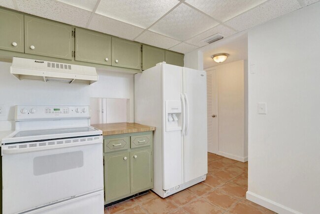 Building Photo - 4500 N Flagler Dr