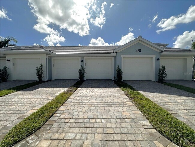 Building Photo - 14267 Heritage Landing Blvd