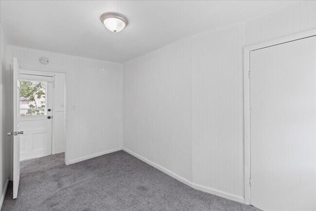 Building Photo - 601 Wesley Ave