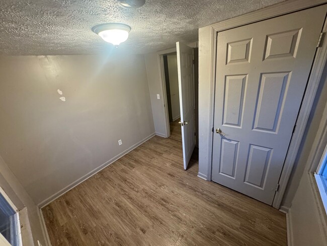 Building Photo - Ranch duplex for Rent - 3 bedroom / 1 bathroom Peoria Heights 61616