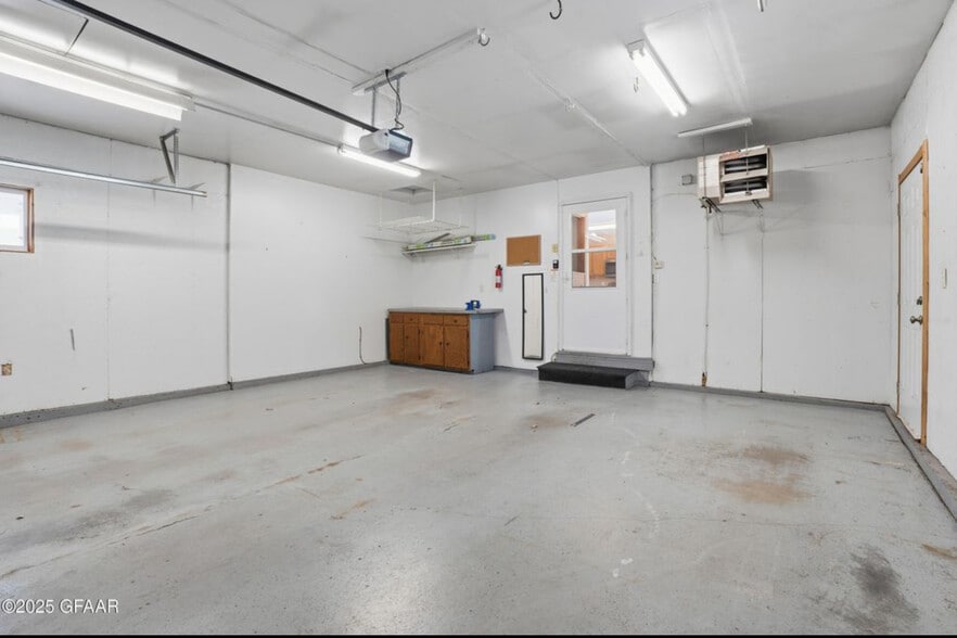 Building Photo - 5191 W Lanark Dr