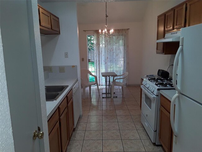 Building Photo - 3119 E Heatherock Cir