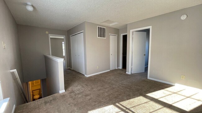 Building Photo - 4113 Doten Dr