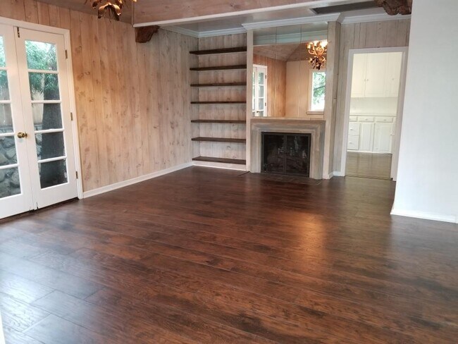 Dining room - 4822 Grand Ave