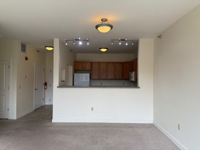 Building Photo - 370 Farrell St