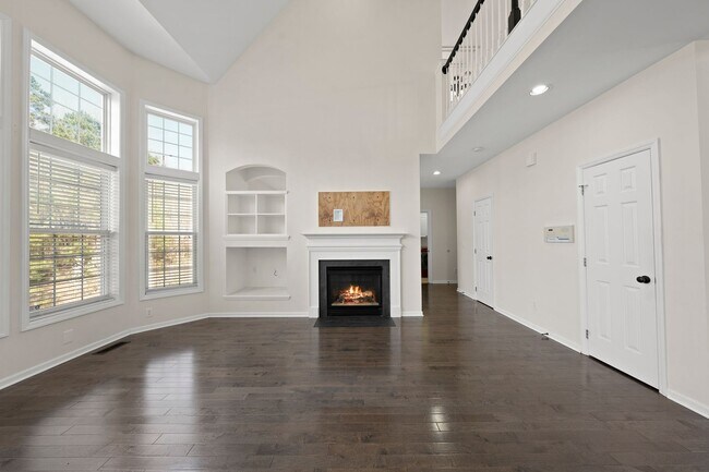 Building Photo - July Move-in, Cary Park!
