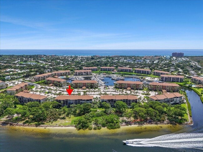 Building Photo - 2001 Marina Isle Way