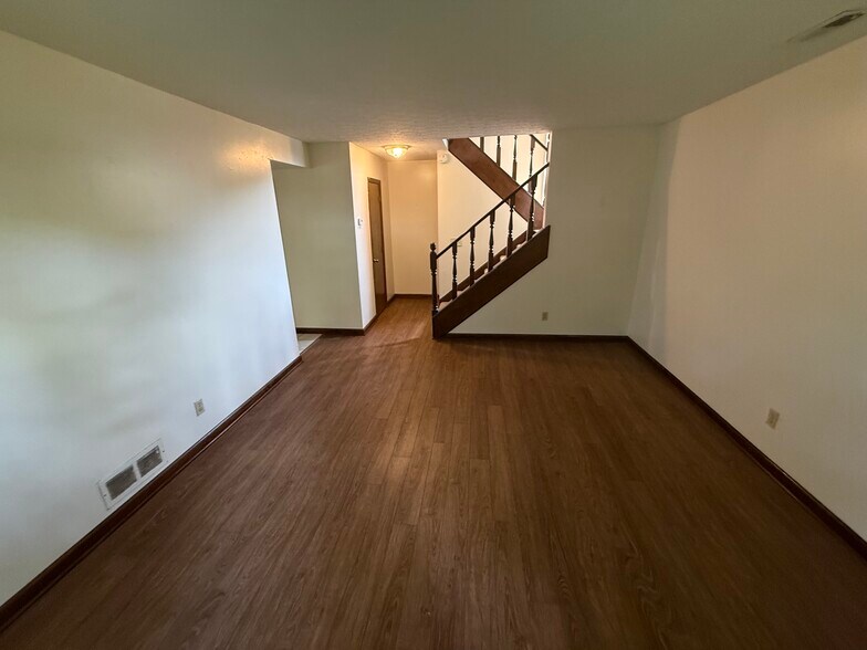 Building Photo - 7609 Cortina Ct