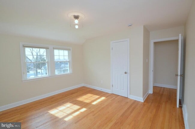Building Photo - 2441 N McKinley St