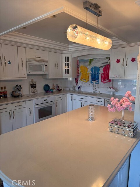 Building Photo - 4002 C. Sonora