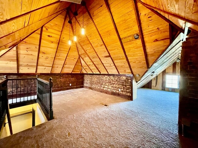 Building Photo - 28 N Princeton Ave