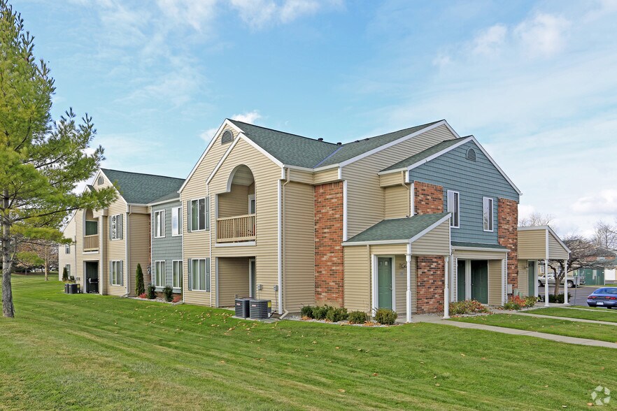 LAKE VILLAGE APARTMENTS 2060 Parkdale Dr Port Huron MI 48060 Apartment Finder