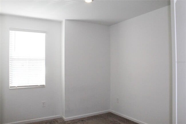 Building Photo - 7405 Stone Crk Trl