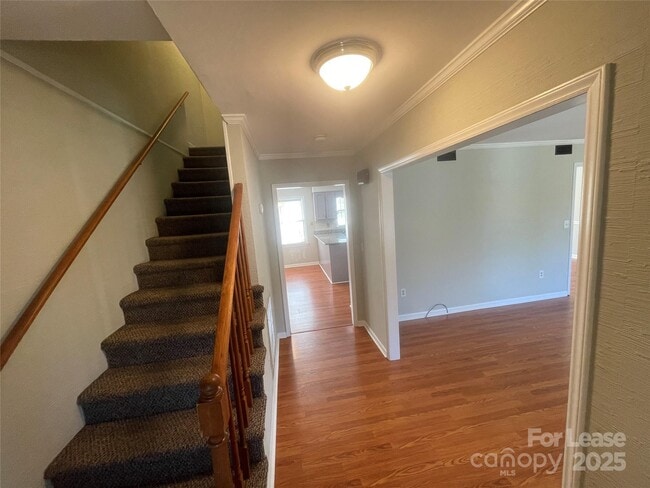 Building Photo - 6160 Timberlane Terrace