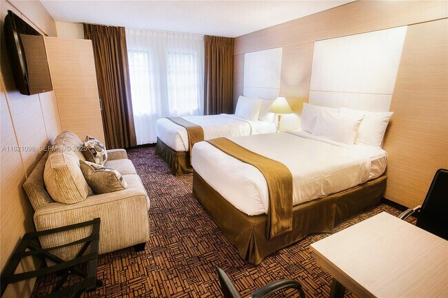 Building Photo - 4051 N Ocean Blvd