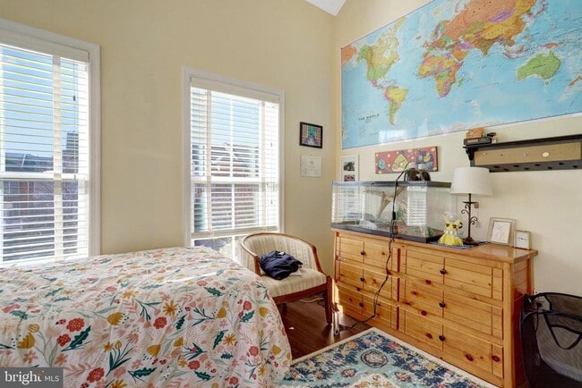 Building Photo - 5257 Bessley Pl