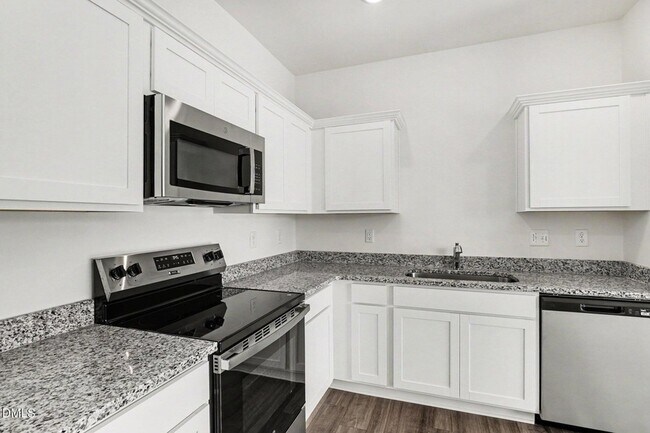 Building Photo - 131 S Meyers Ct