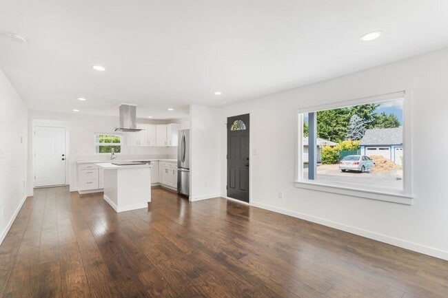 Building Photo - Charming Two Bedroom Haven in SE Portland!