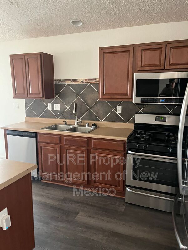 Building Photo - 3316 Prairie Ridge St SW