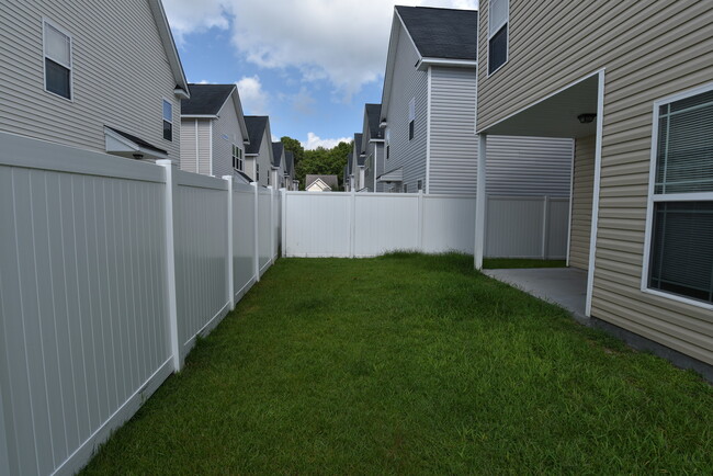 Building Photo - Available April 10th