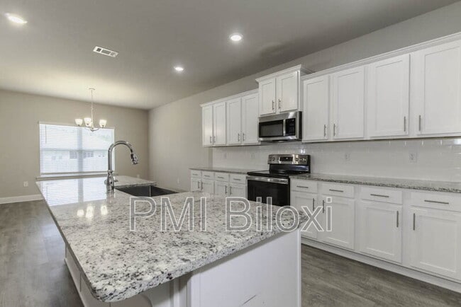 Building Photo - 1208 Carraway Cv