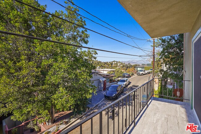 Building Photo - 1648 Silverwood Terrace