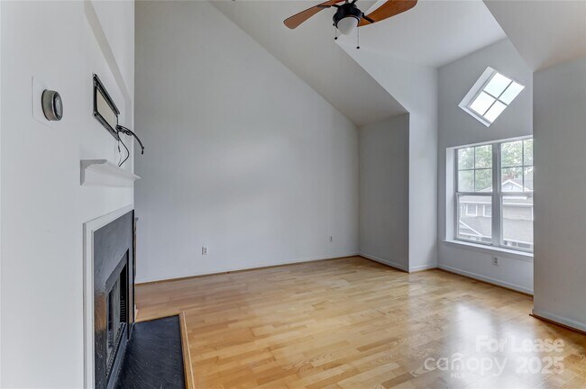 Building Photo - 501 Olmsted Park Pl