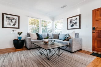 Building Photo - 4127-29 Vermont St