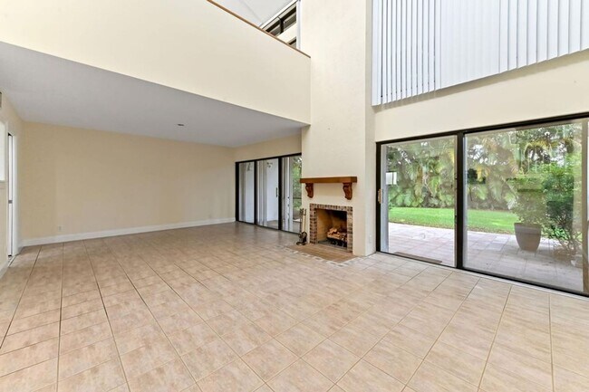 Building Photo - 1900 Presidential Way