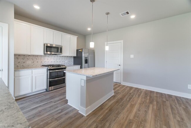 Building Photo - 10569 Preserve Wy