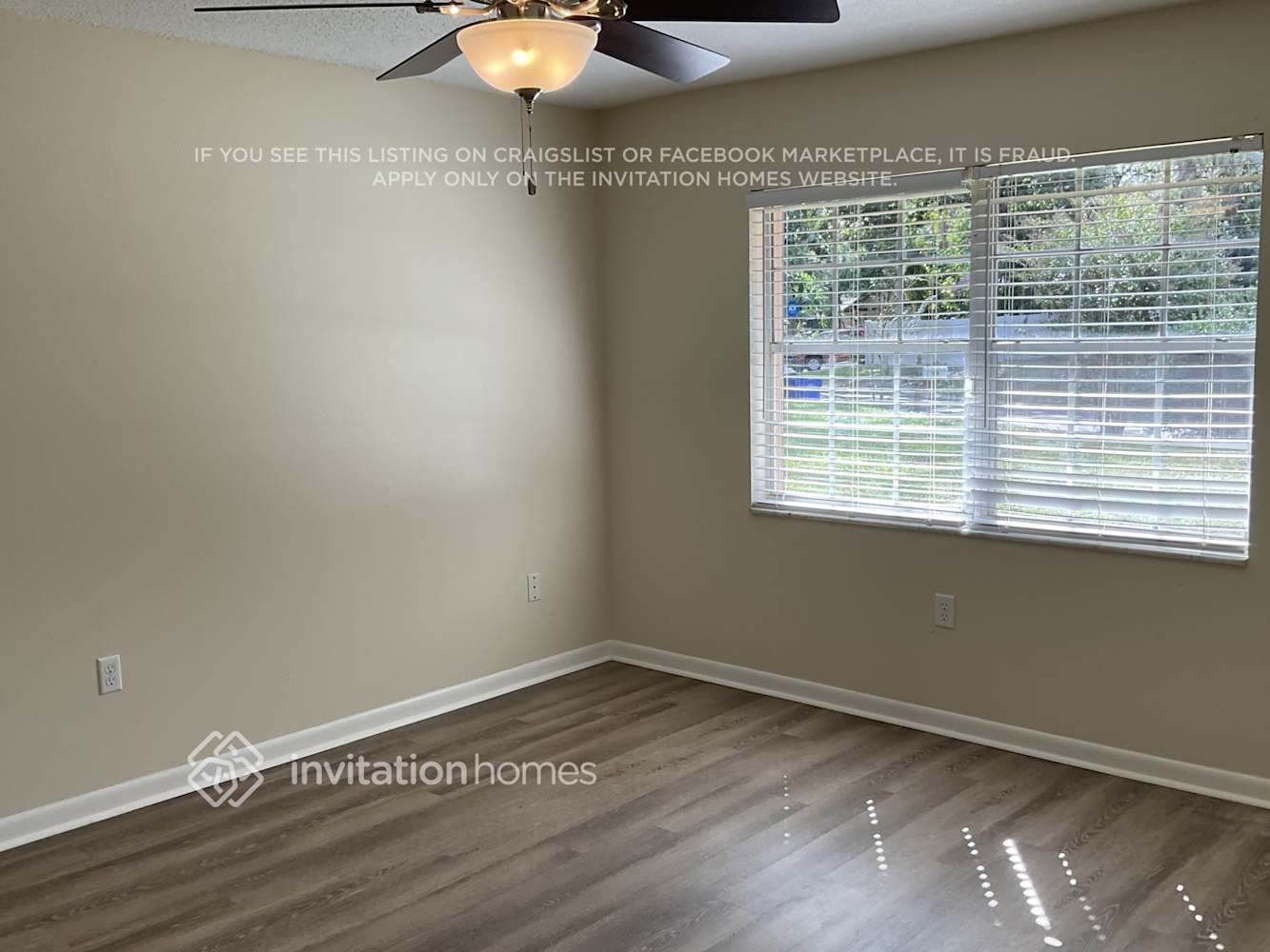 Building Photo - 978 Oak Dr