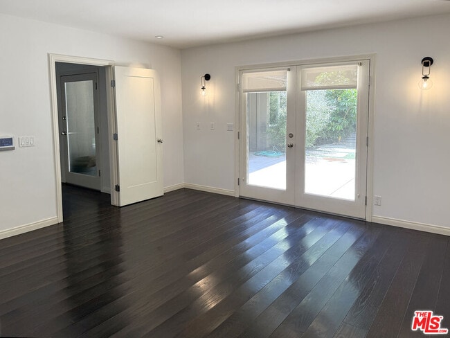 Building Photo - 11064 Wrightwood Ln